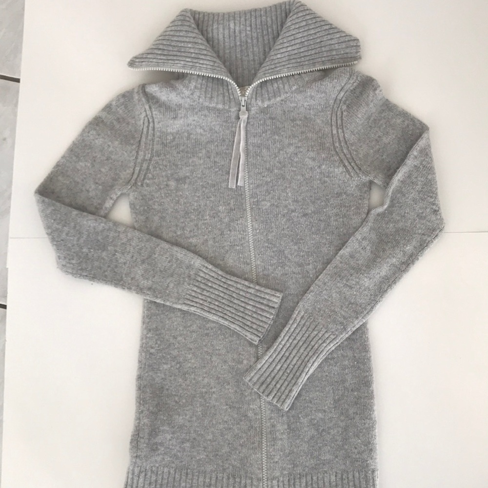Old Navy long grey zip up sweater